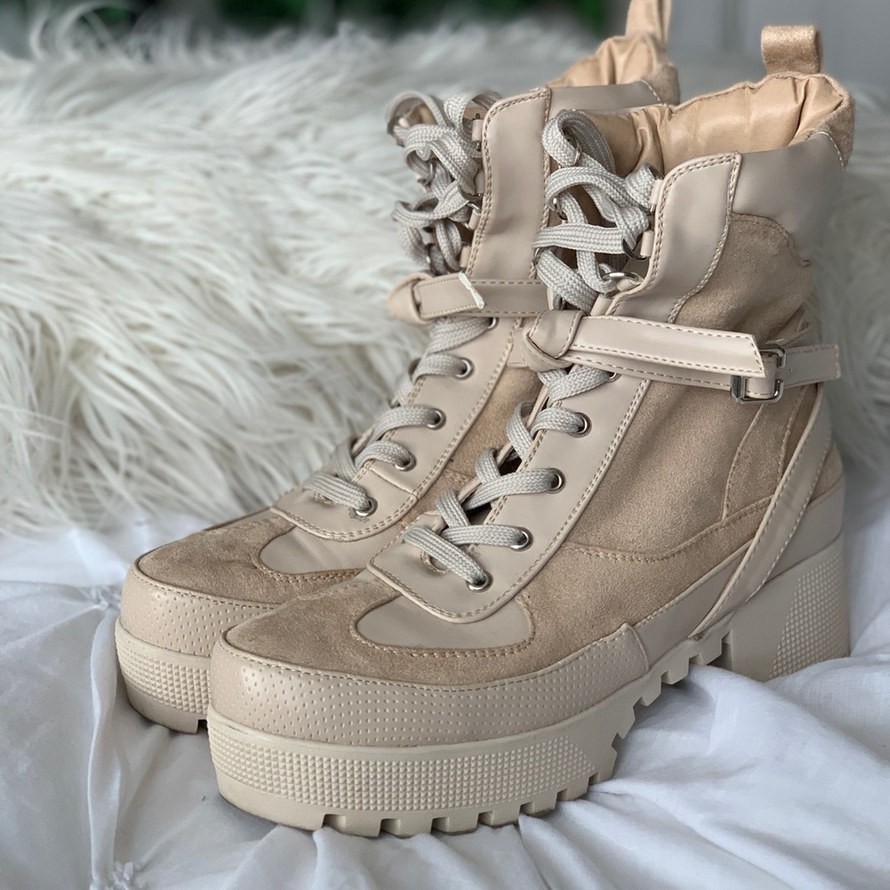 PrettyLittle Thing Karmel Beige Biker Boots